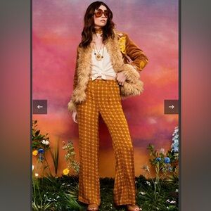 The Hippie Shake Heart of Gold Daisy Broderie pants